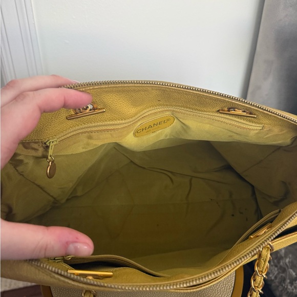 Chanel Vintage Timeless Dome Tote - Picture 3 of 9